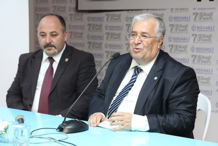 Kitap Fuarı siyasetçileri buluşturdu