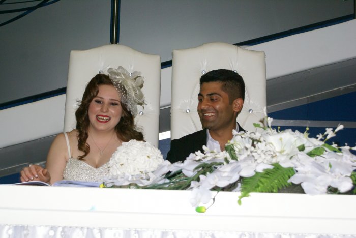 Erdal Usta kızını evlendiriyor