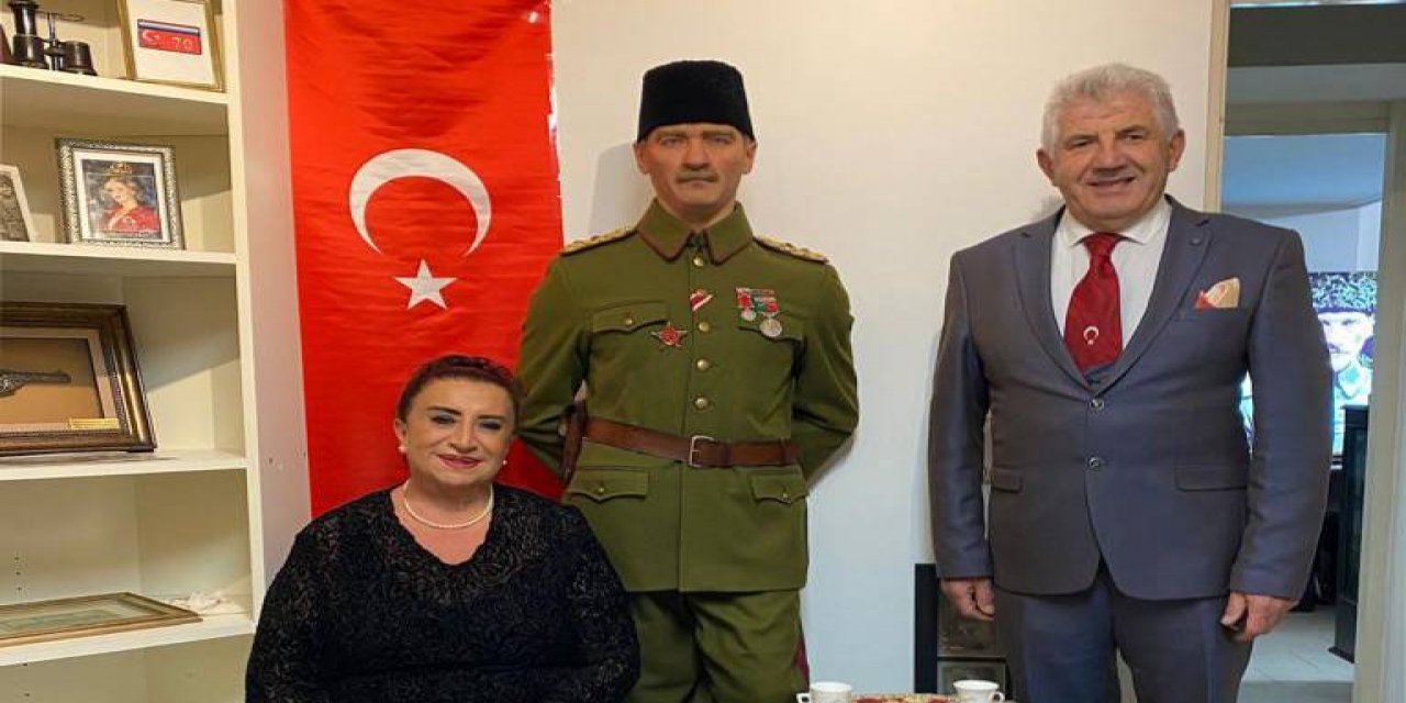 Türker, Hollanda’daki evini Atatürk Müzesi yaptı