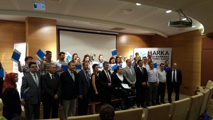 Girişimciler sertifikalarını başkandan aldı