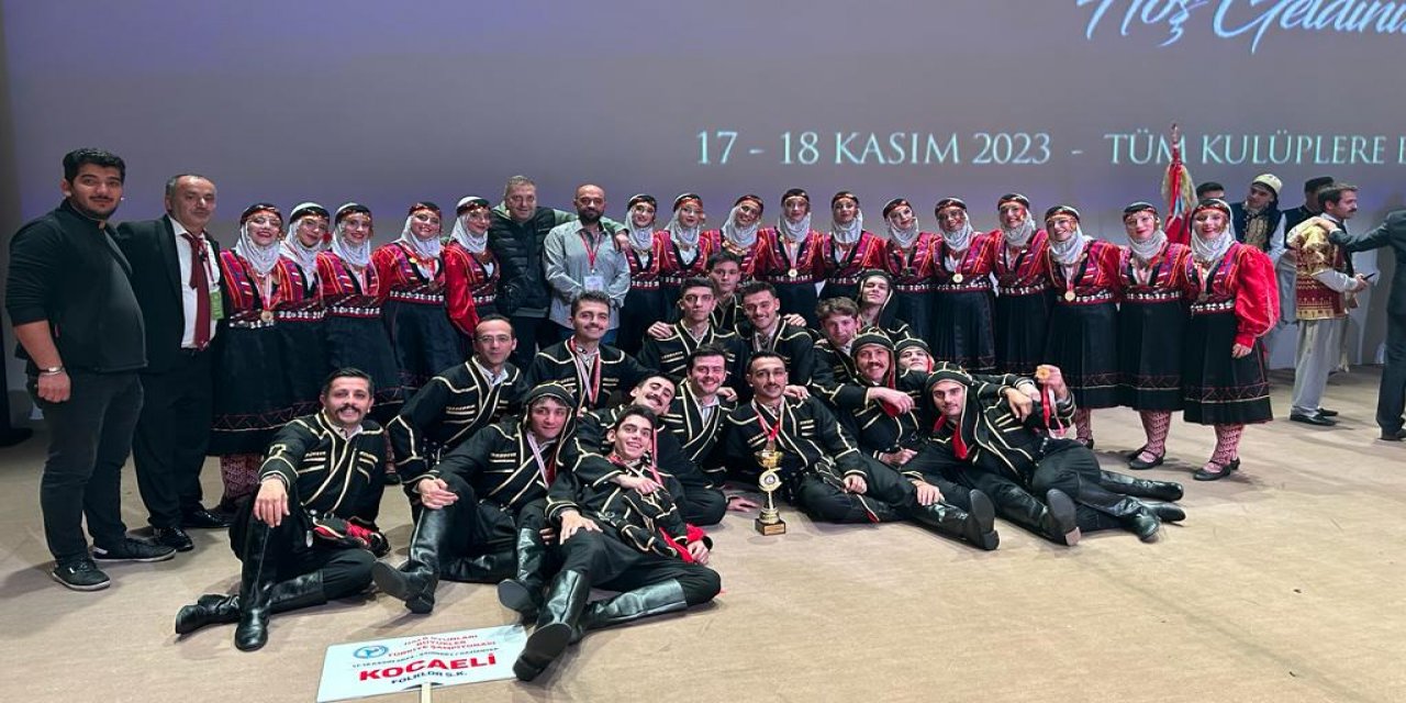 Kocaeli Folklor Spor Kulübü kupayı aldı