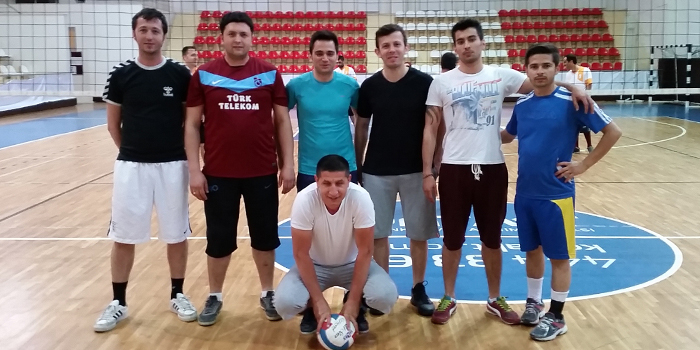 Voleybolcular nefes kesti