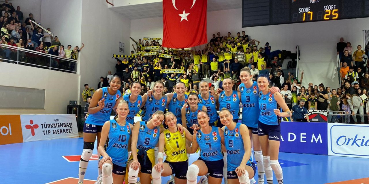 Fenerbahçe Opet, ligde ilk yarıyı lider tamamladı