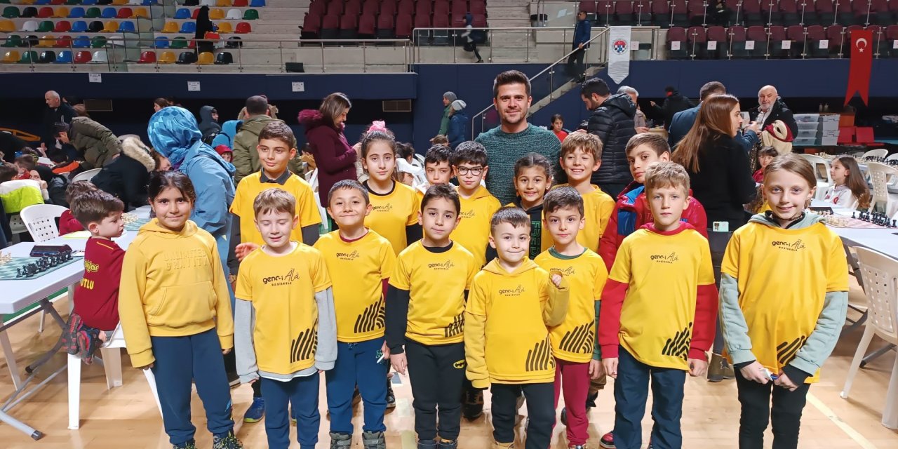 Satranççılar Başiskele'nin gururu oldu