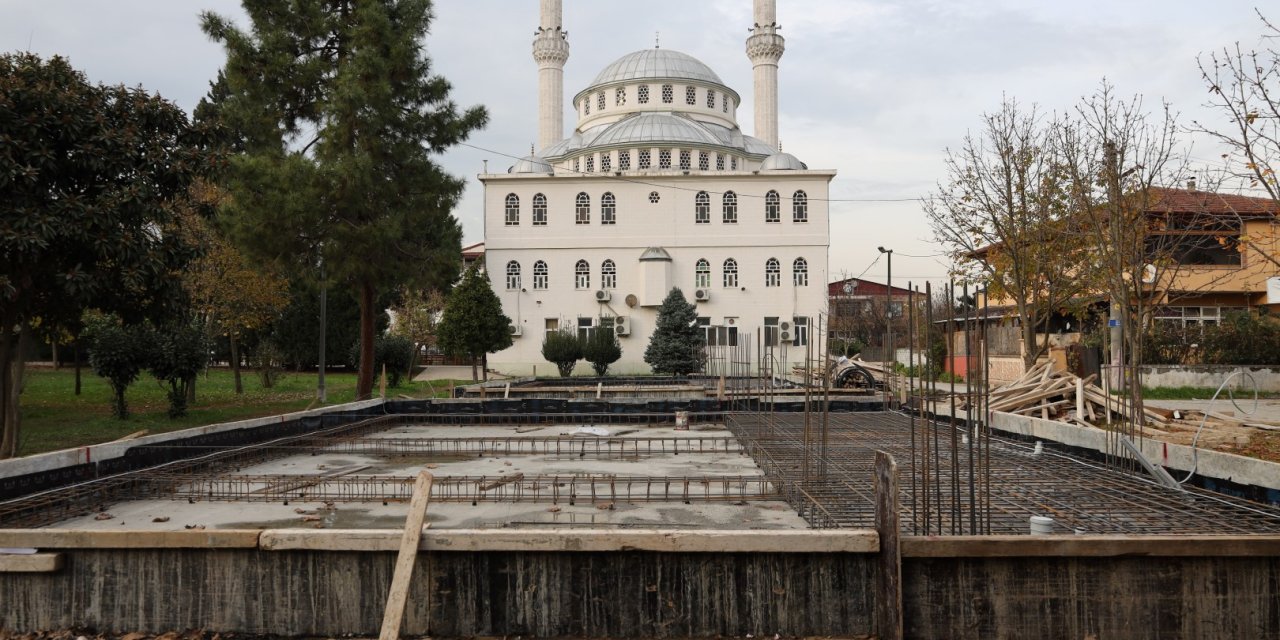 Köseköy’de meydan düzenlemesi başladı