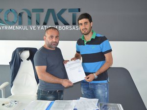 BİR İMZA’DA  NAİL TİLBAÇ’TAN