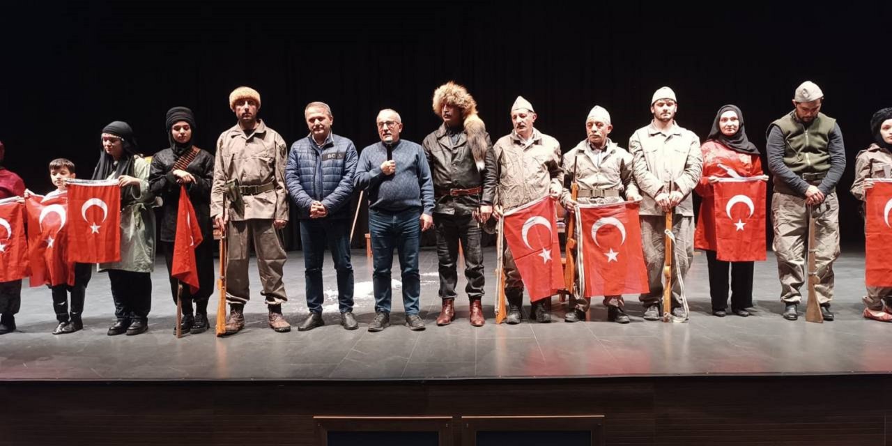 ‘'Anadolu'da Tarih Yazan Analar' Çayırova’da sahnelendi