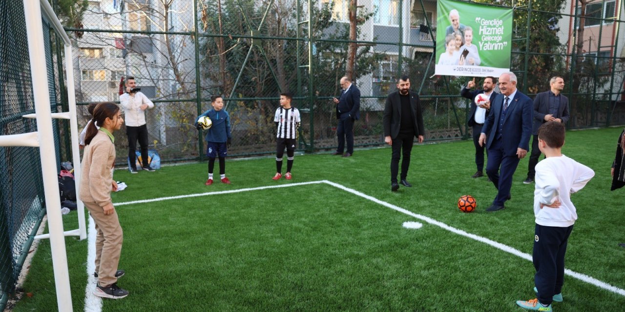 Derince'ye yeni futbol sahası