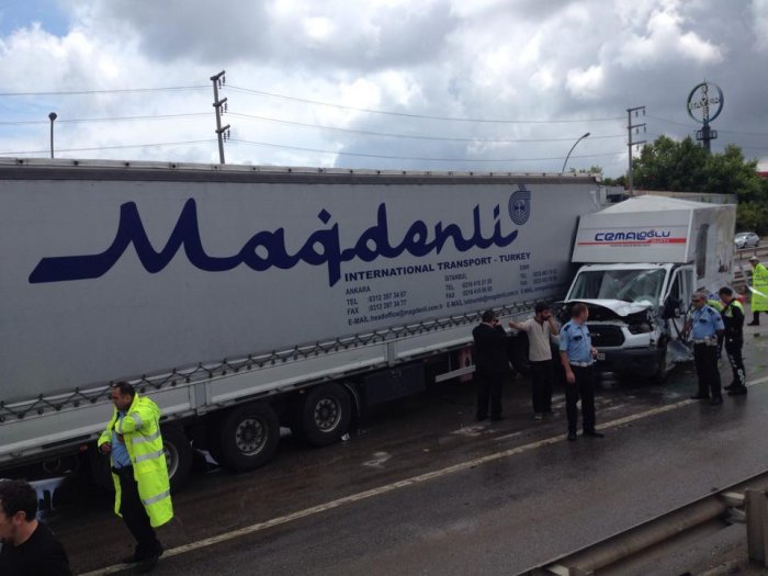 E-5’te yine kaza çilesi!