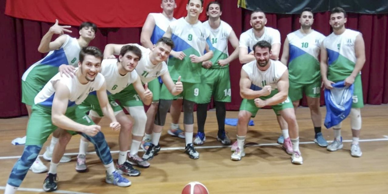 SUBÜ erkek basketbol takımından bronz madalya