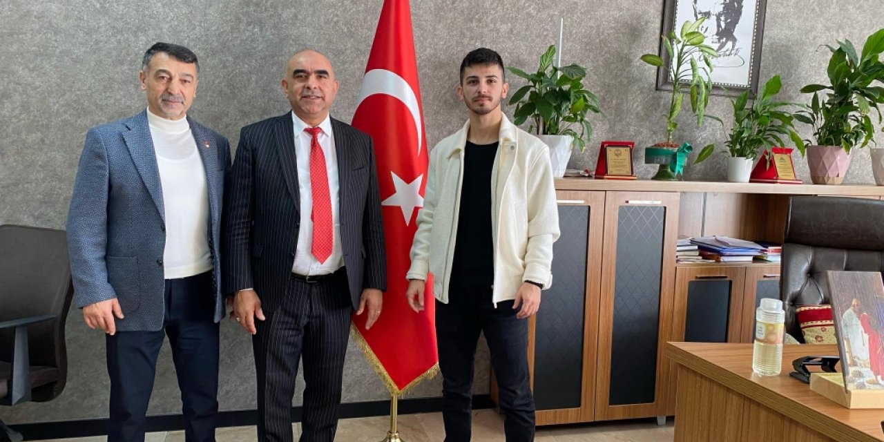 Yılport Anadolu Lisesi Adnan Şamdan Ve Eray Şamdan' ı Ağırladı