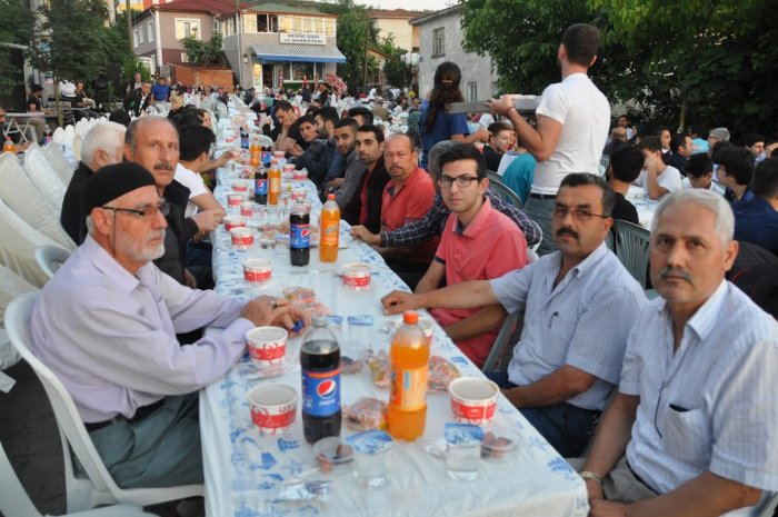 Belediyeden Demirciler’de iftar