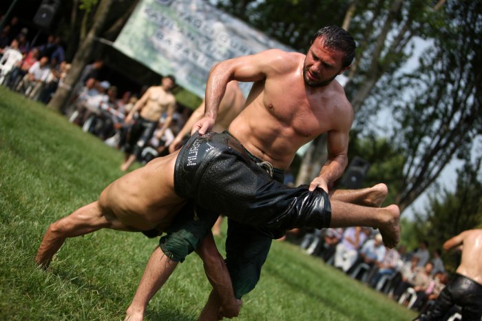 Pehlivanlar Kırkpınar’a hazırlanıyor