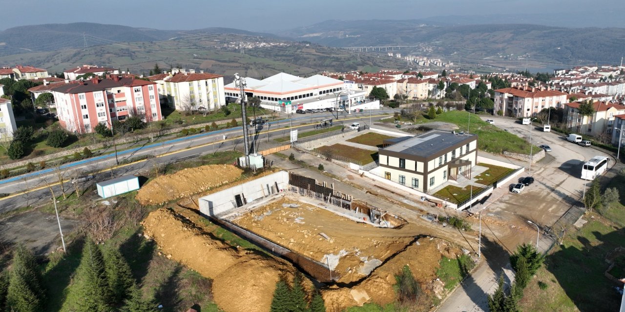 Ayazma'ya futbol sahası