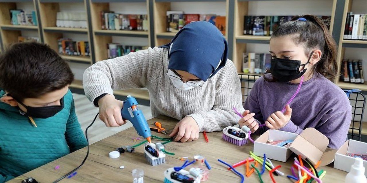 Türkiye Yüzyılı Gençlik Merkezi'nde eğitimlere devam