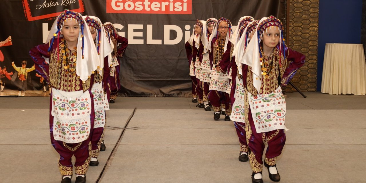 Halk Oyunları yoğun ilgi gördü