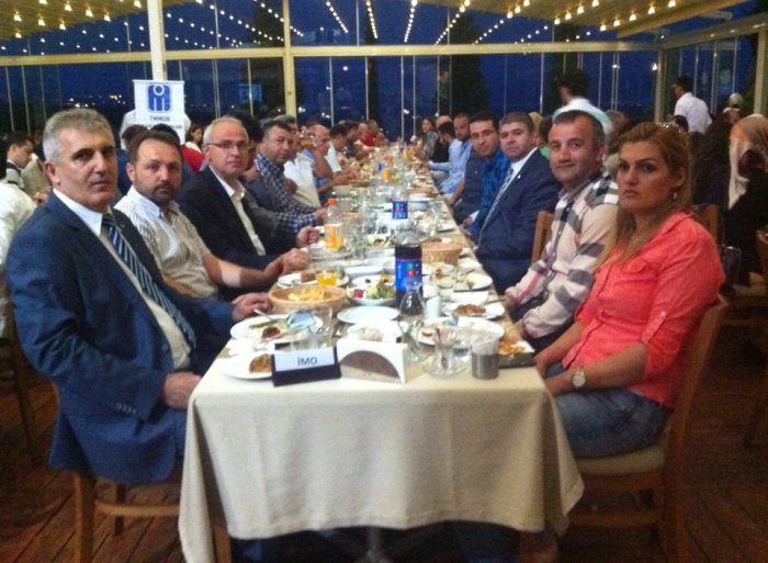 İnşaat Mühendisleri eşleriyle birlikte iftar yaptı