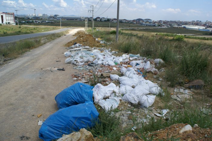 Çevre duyarsızlığı devam ediyor
