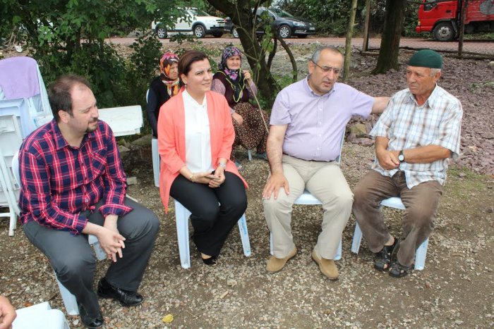 Evi yanan aileye yardım Sakarya’dan geldi