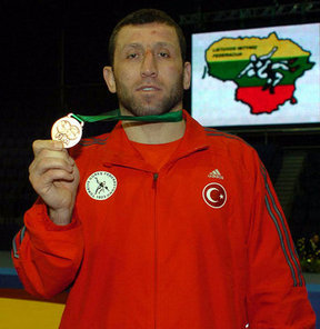 Yeni Spor müdürü;  GÖKHAN YAVAŞER BASINLA BULUŞUYOR