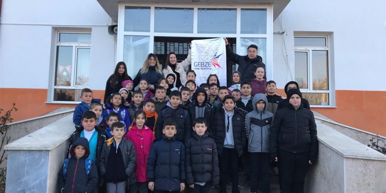 GTÜ’den köy okulu  kütüphanelerine destek