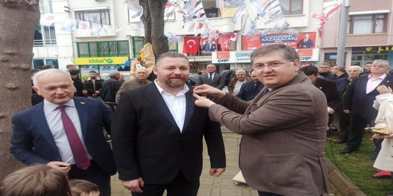 İyi Parti’den istifa edip CHP’ye katıldı