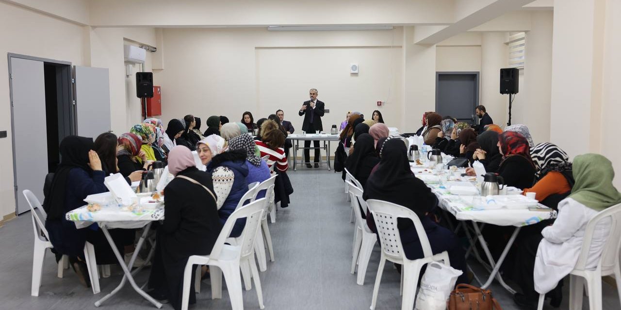 Çiftçi, bilgi evi velileriyle bir araya geldi