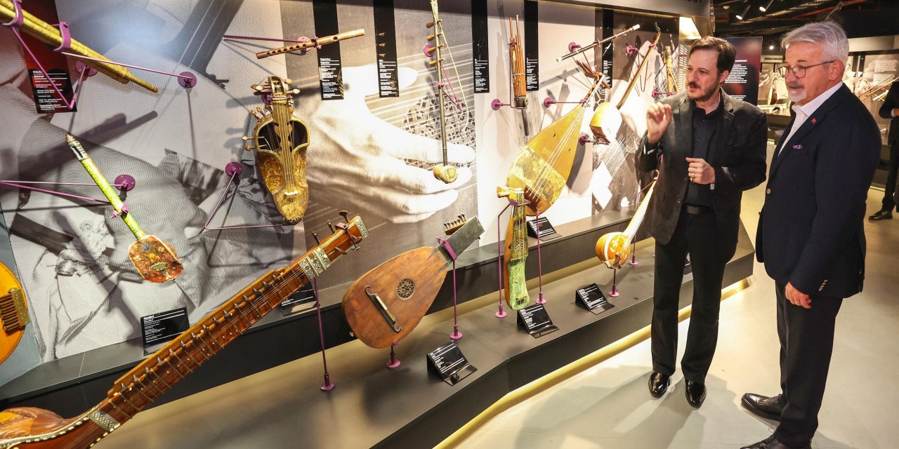 New England Konservatuvarı enstrümanları müzede sergileniyor