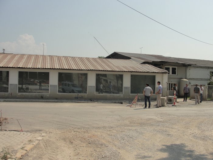 Kartepe’de yol genişletme çalışması