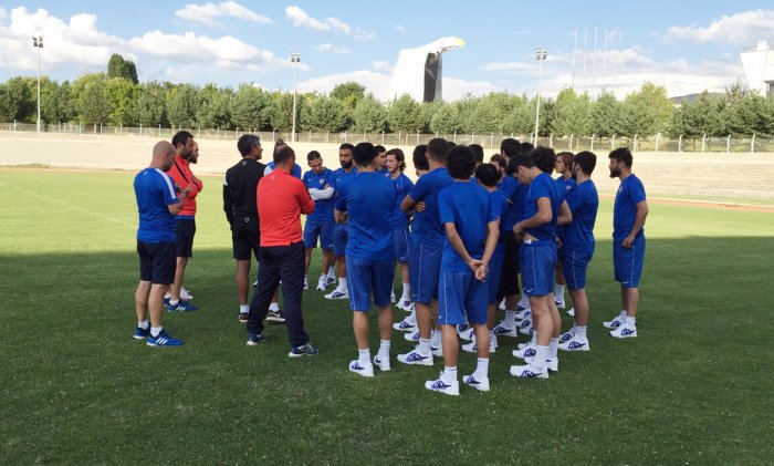 Kocaeli Birlikspor 3 bin Metrede Çalışıyor