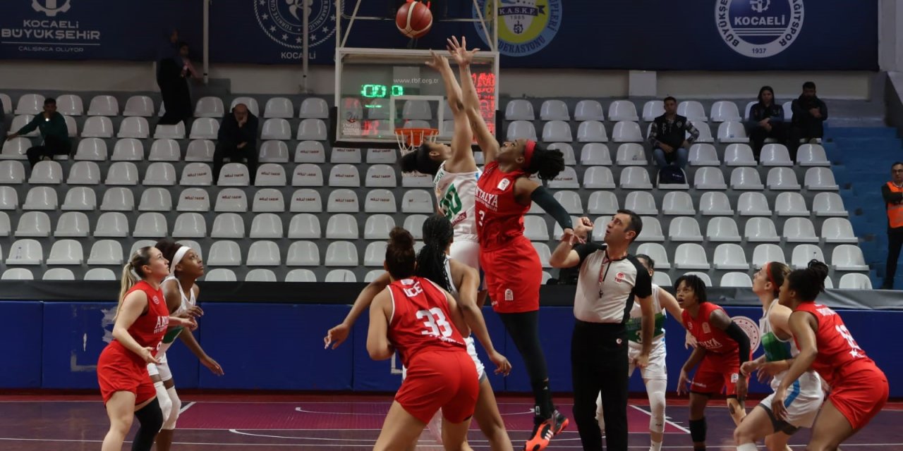 Kadınlar Basketbol Süper Ligi: İzmit Belediyespor: 102 – Antalya BŞB Toroslar: 79