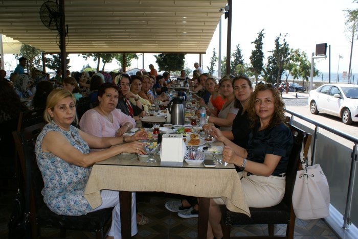 ÇYDD kadınları kahvaltıda buluştu