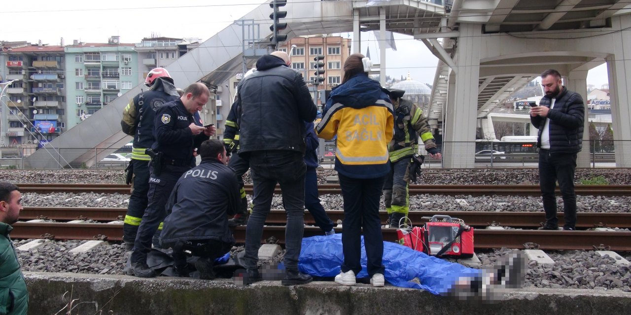 Tren hattına atlayan şahıs hayatını kaybetti
