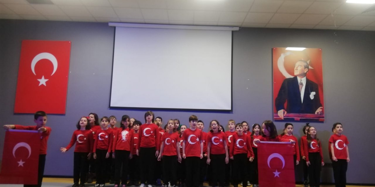 İstiklal Marşı'nın 103. Yılı  23 Nisan Ortaokulunda kutlandı