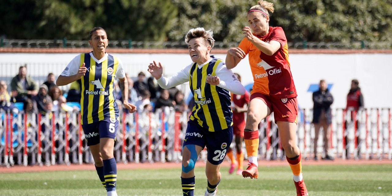 Kadın futbolda derbinin kazananı Fenerbahçe