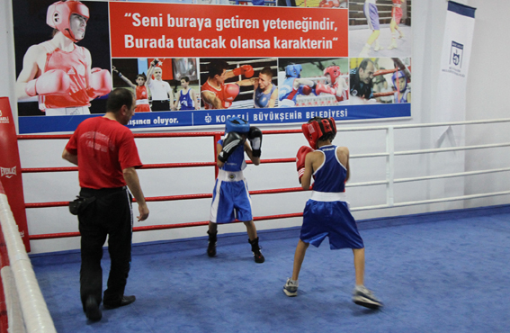 Minik Boksörler SEKASEM’de Çalıştı