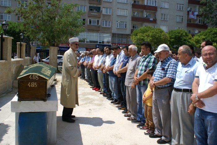 Behcet Amca vefat etti