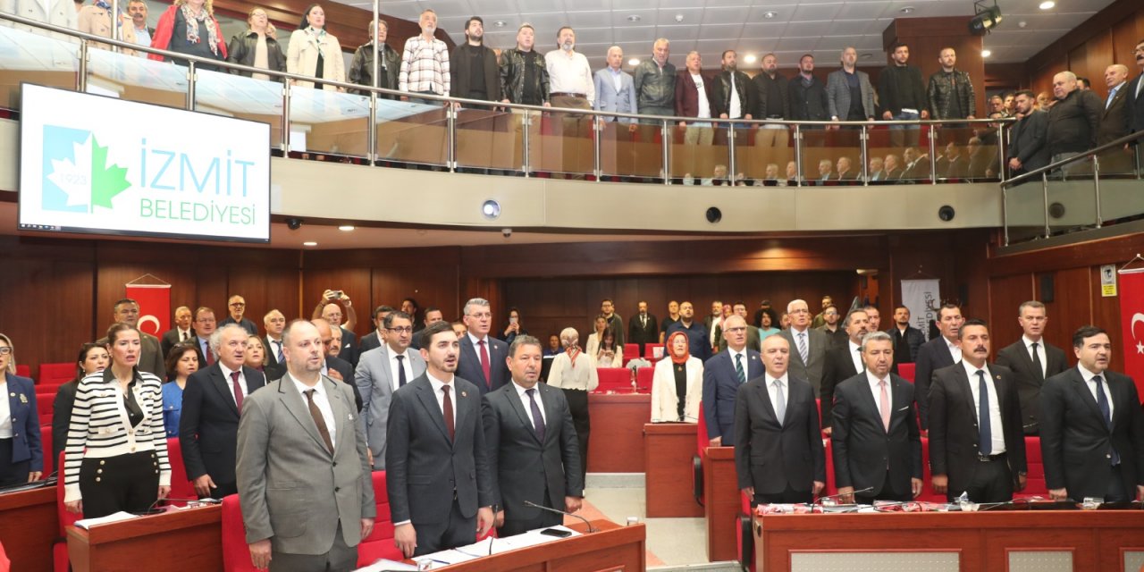 İzmit Belediye Meclisinin başkanvekilleri belirlendi