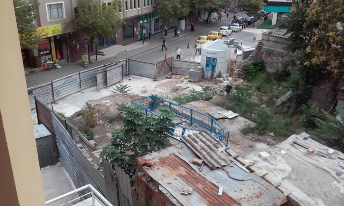 Çarşı içinde çirkin görüntü!