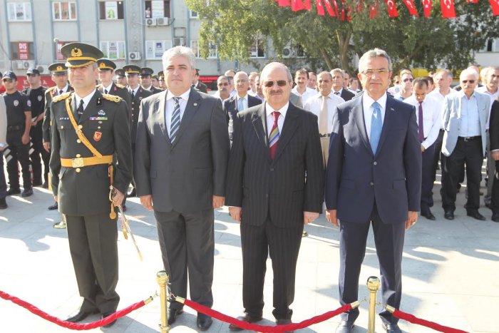 30 Ağustos’a sade kutlama