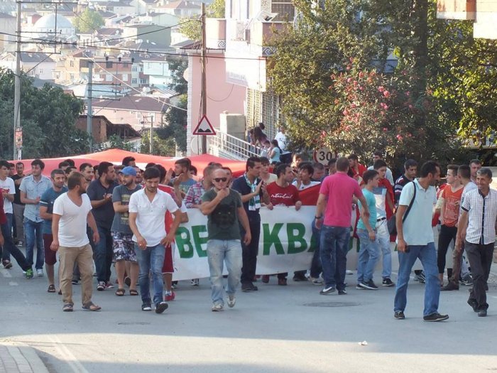 TAYFA ŞEHİTLER İÇİN YÜRÜDÜ