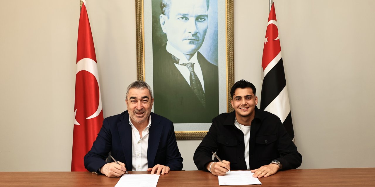 Mustafa Erhan Hekimoğlu’nun sözleşmesi yenilendi