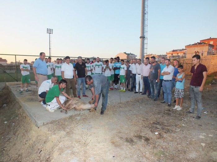 BEYLİKBAĞISPOR SEZONU DUALARLA AÇTI