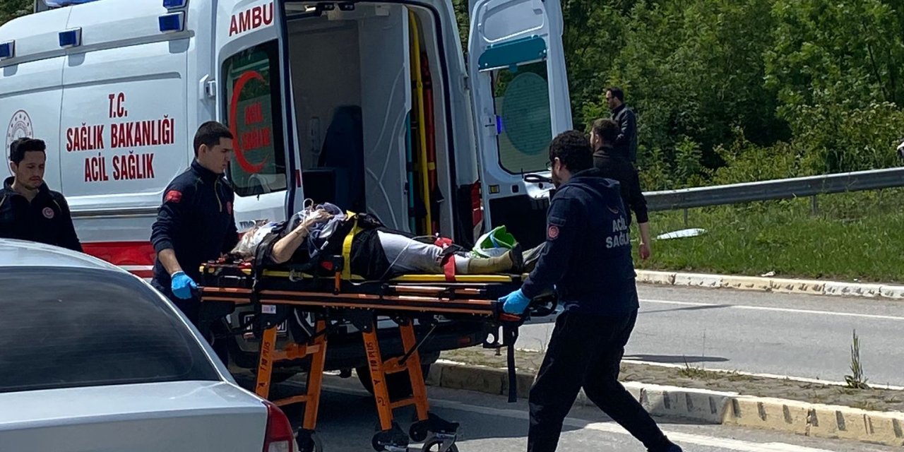 Kandıra'da Feci Kaza: Tüp Yüklü Kamyonetle Otomobil Çarpıştı, 4 Yaralı