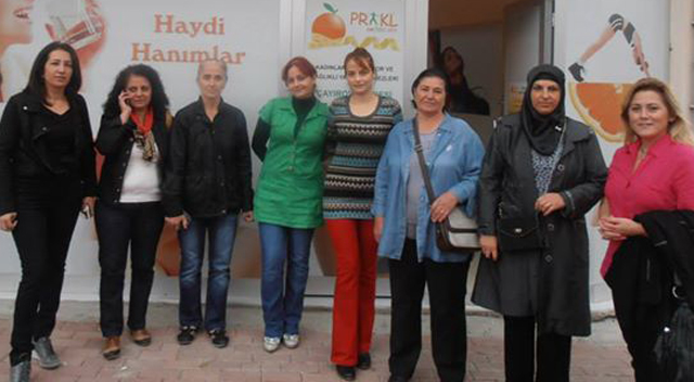 CHP’li kadınlar esnaf ziyaretlerini devam ediyor