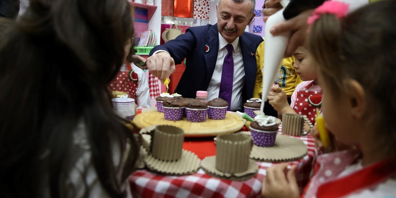 KO-MEK Gölcük ve Derince ilçe sergileri açıldı