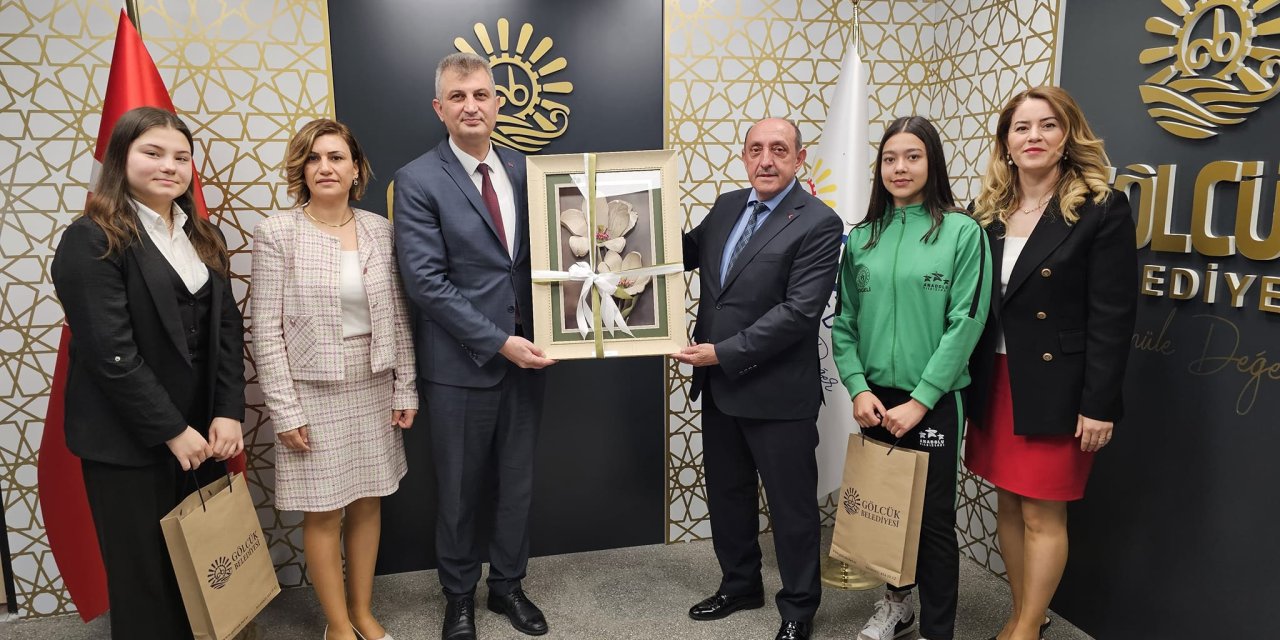 Başarılı sporculardan Sezer’e ziyaret