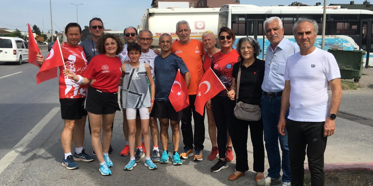 Selanik'ten alınan toprak Anıtkabir'e götürülüyor