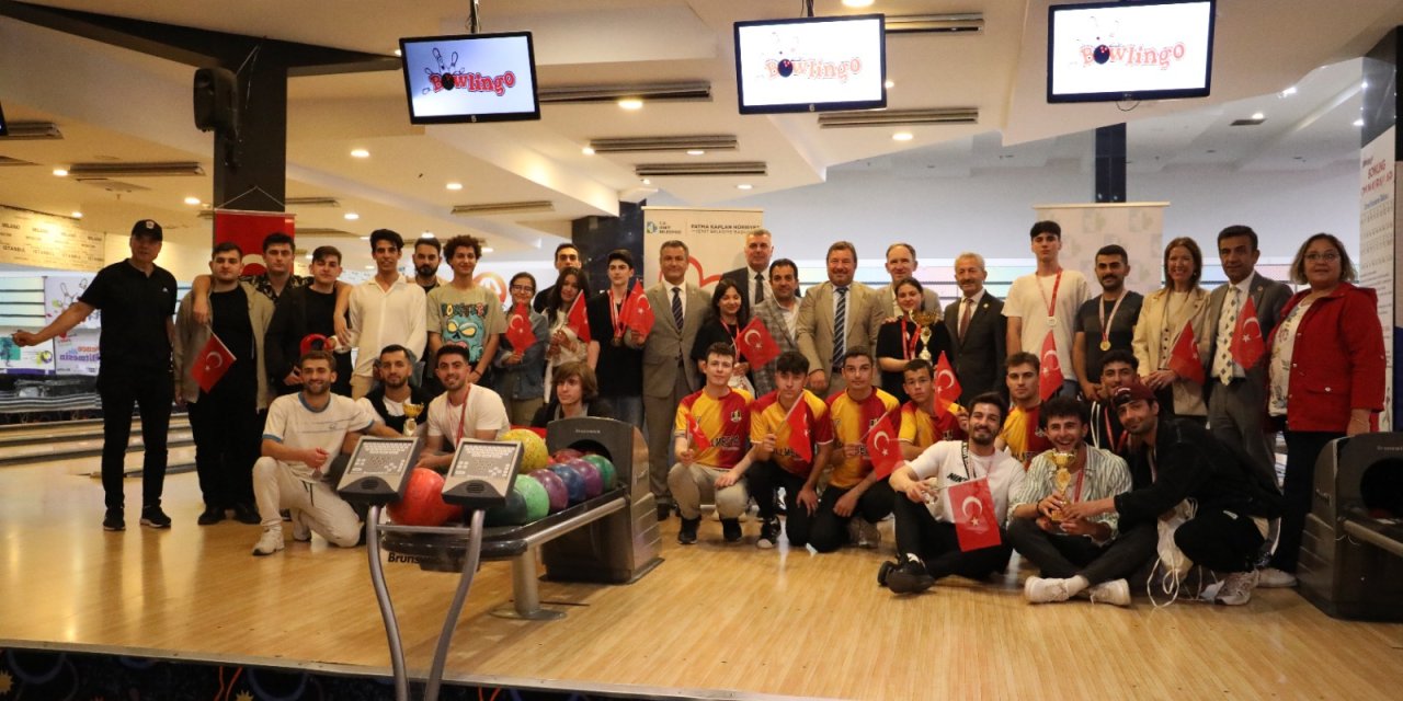 Gençler Bowling Turnuvası’nda