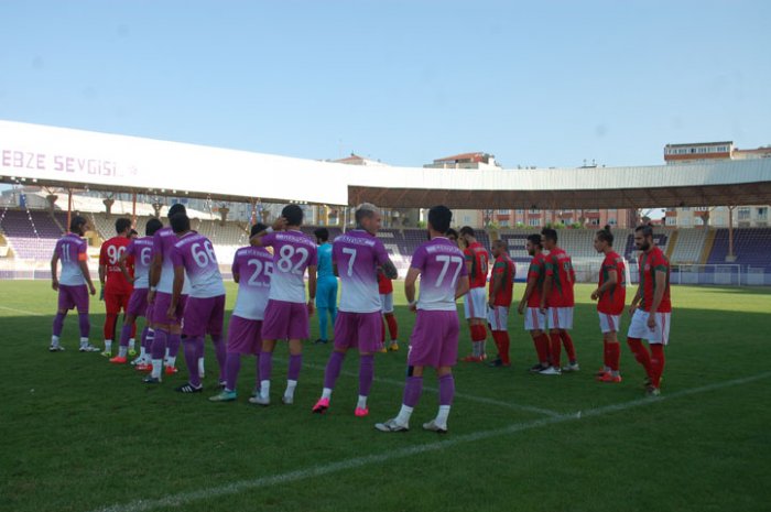 Menekşe kolay kazandı 3-0